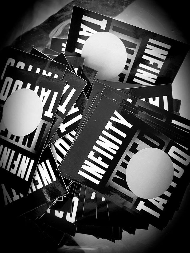 At Christmas, purchases intensify. Indeed, during this period, everyone is looking for gifts to give to their loved ones. On the business side, merchants do not hesitate to testify that December is one of the best months, during which they see their turnover increase significantly. Being creative allows you to get even more customers and, in particular, encourage people to make more purchases. Christmas is the time to seize the opportunity to develop new business strategies. Scratch cards are an excellent solution to retain customers and attract new ones.